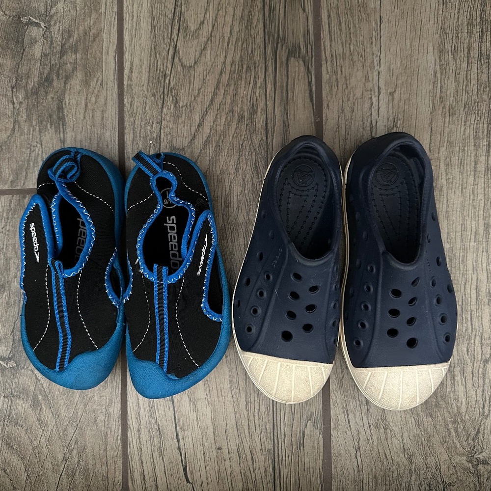Crocs and Speedo Boy Shoes Lot - size 9/10, C11